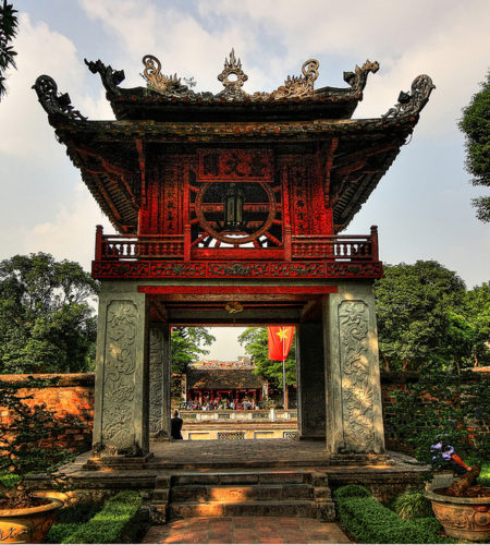 templo de literatura hanoi vietnam