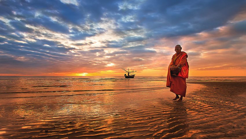 circuito-corto-de-bangkok-y-huahin-monjes-tailandia