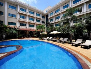 Angkor Holiday Hotel