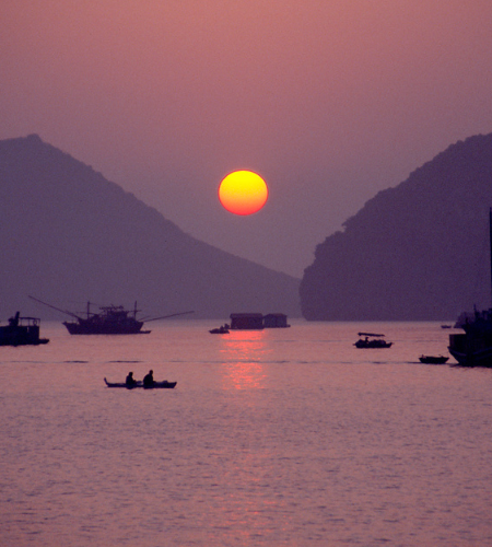 Bahía de Ha Long en viaje de luna de miel