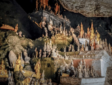 Santuario en las Alturas de las Cuevas de Pak Ou