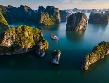 Aventura Acuática en Bahía de Halong