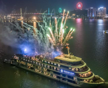 Crucero nocturno por la Bahía de Halong