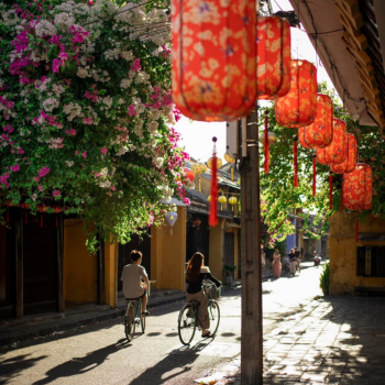 Bahía de Ha Long - Vuelo a Da Nang - Visita el barrio angtiguo de Hoi An