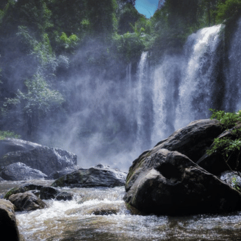 Aventura en Phnom Kulen y Misterios de Beng Mealea